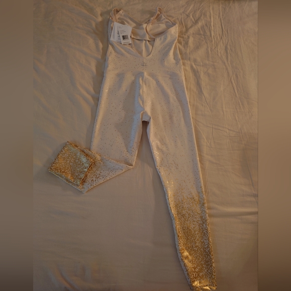 NWT Gold Ivory BEYOND YOGA Alloy Ombre Elevation Jumpsuit S Carbon38 Small HTF - Picture 7 of 11